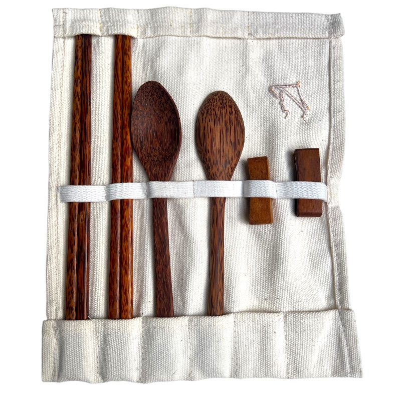 couverts asiatiques pour deux en bois de cocotier